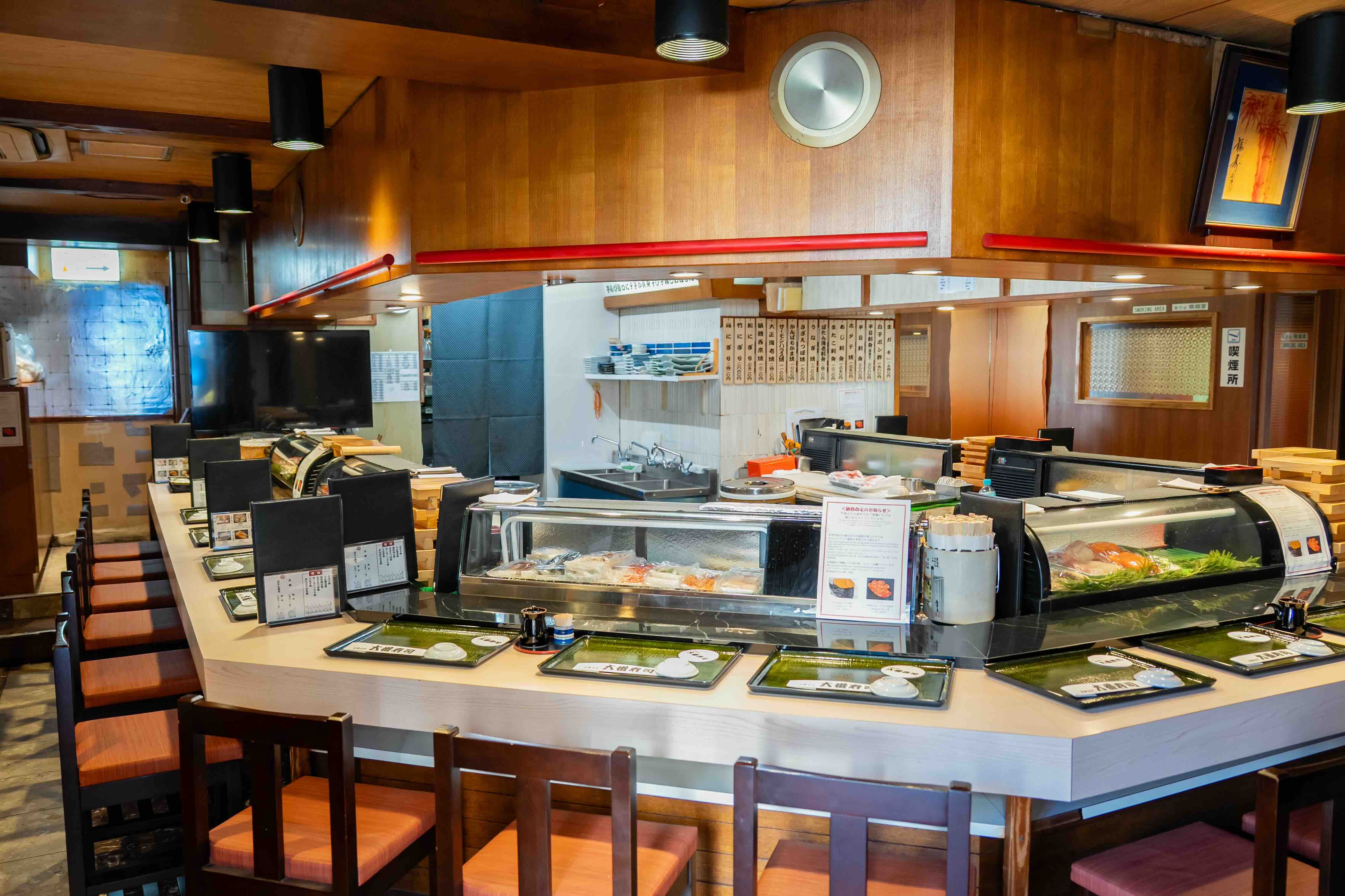 Bさん（ホールスタッフ）